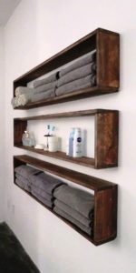 20 ideas para decorar el baño con pequeños estantes de madera, repisas